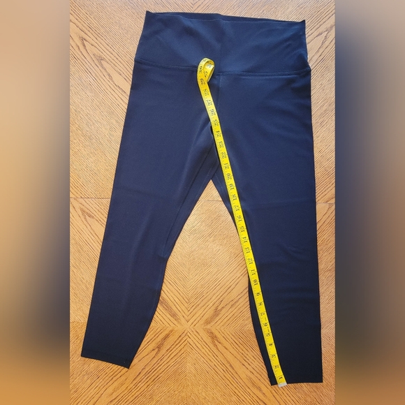 Womens Lululemon Align HR Pant 25" (Size 12) - Picture 5 of 6